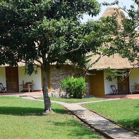 Kibale Guest Cottages Fort Portal Екстер'єр фото